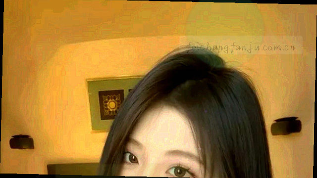 番剧《便利店夜班》横版缩略图，深夜便利店收银台