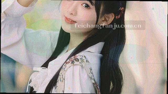 番剧《天台上的风》横版缩略图，风筝飞过教学楼天台